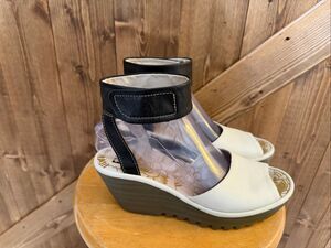 Fly London Women’s EU 37 US 6.5-7 White Black Leather Ankle Strap Wedge Sandals